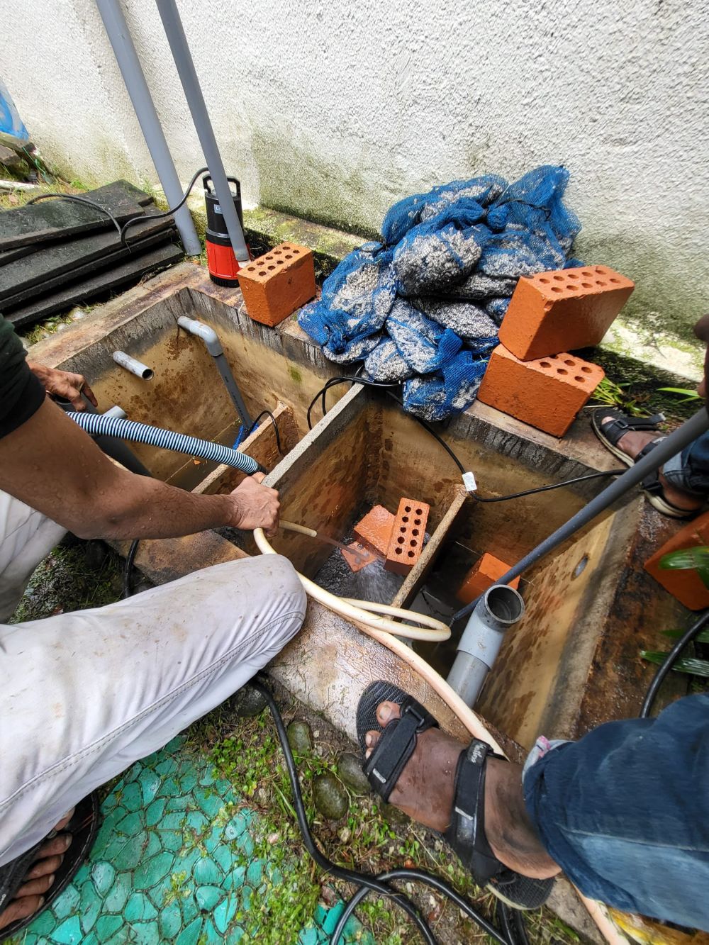 Pond Maintenance 